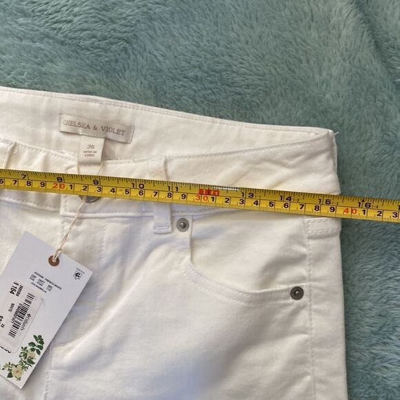 Chelsea & Violet Crop White Jeans - Picture 5 of 8
